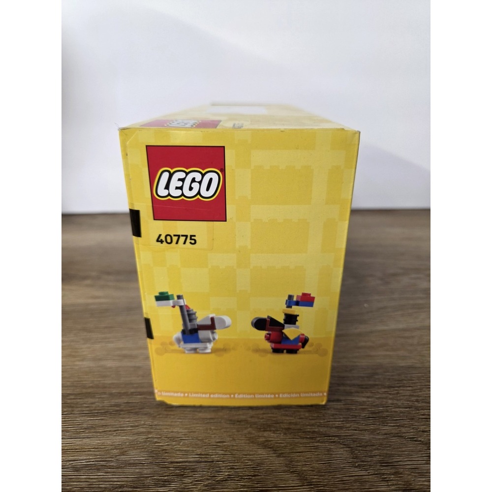 LEGO 40775 Mini Knight's Castle Set NEW November 2025 VIP Insiders GWP - Picture 3 of 7